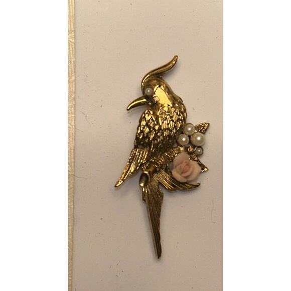 Vintage Bird Brooch/faux pearls and flower - Picture 1 of 7